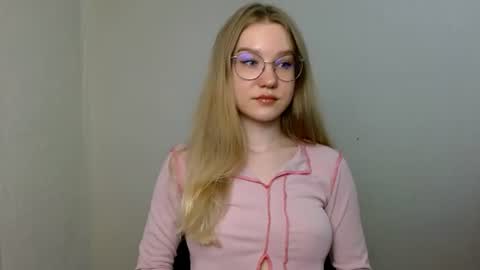 Abby Lovense is active online show from 06/17/26, 09:56