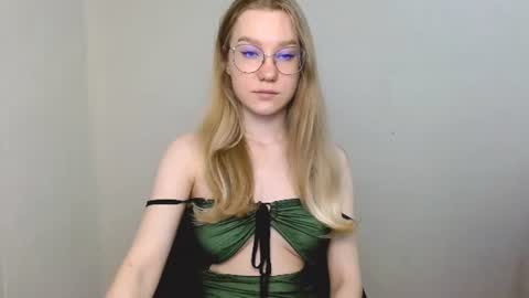Abby Lovense is active online show from 06/24/26, 10:14