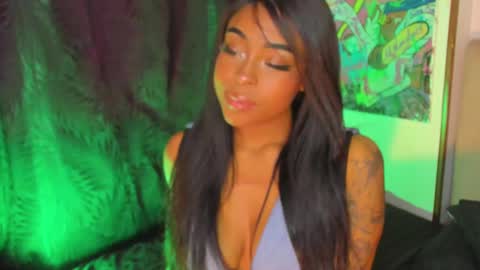 Simone    may online show from 12/21/24, 02:04