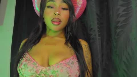 Simone    may online show from 02/20/25, 07:34