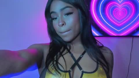 Simone    may online show from 02/27/25, 11:31