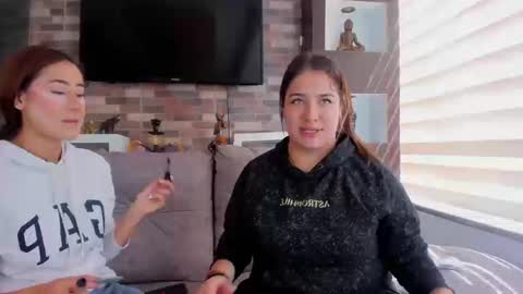 Abella online show from 09/22/25, 01:46