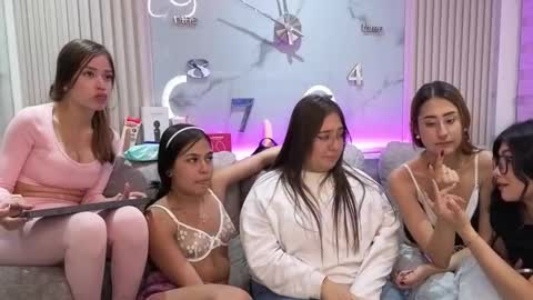 abella_as_ online show from 02/28/26, 04:35