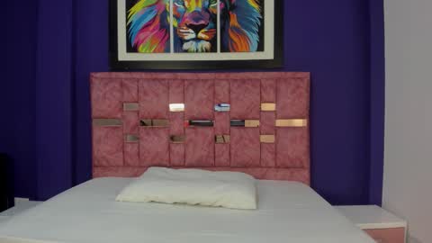 Snapshot of abella_lov chatting on 12/18/25, 12:11 abella_lov online show from 12/18/25, 12:11