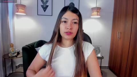  Abella Ruiz  online show from 12/17/25, 01:06