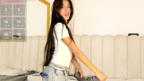 Snapshot of abi_doll chatting on 04/09/26, 01:05 abi_doll online show from 04/09/26, 01:05