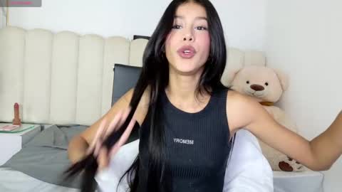 Snapshot of abi_doll chatting on 04/13/26, 01:27 abi_doll online show from 04/13/26, 01:27