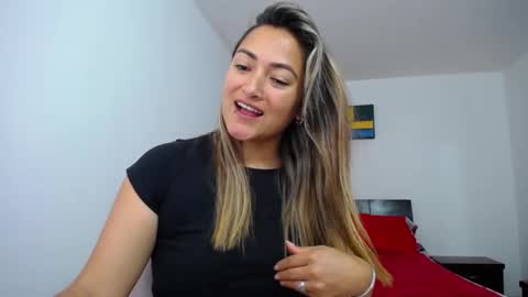 ximena online show from 02/19/25, 03:49