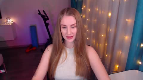 Snapshot of abigail_flex chatting on 01/19/25, 05:18 Anna online show from 01/19/25, 05:18