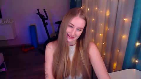 Snapshot of abigail_flex chatting on 01/25/25, 06:24 Anna online show from 01/25/25, 06:24