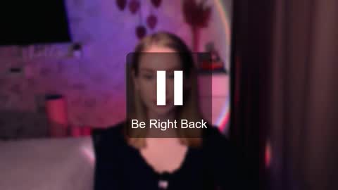 Snapshot of abigail_flex chatting on 10/17/25, 07:05 Anna online show from 10/17/25, 07:05