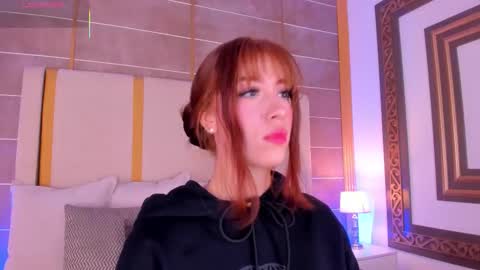 Snapshot of abigailcarter chatting on 10/22/25, 11:37 online show from 10/22/25, 11:37