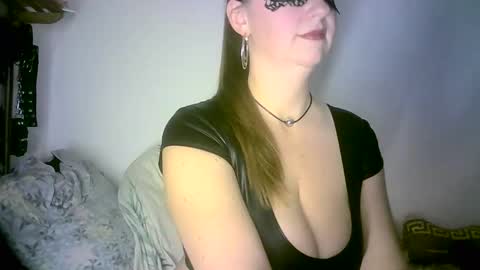 GoldenFish online show from 12/11/24, 01:58