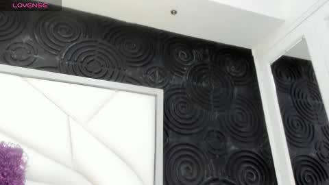 Snapshot of abigailwilliams_ chatting on 11/11/25, 11:10 Abigail online show from 11/11/25, 11:10