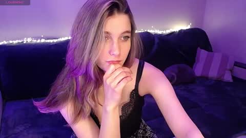 Snapshot of abigailwills chatting on 03/11/26, 06:36 Abigail online show from 03/11/26, 06:36