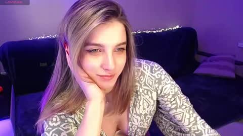 Snapshot of abigailwills chatting on 03/24/26, 04:45 Abigail online show from 03/24/26, 04:45