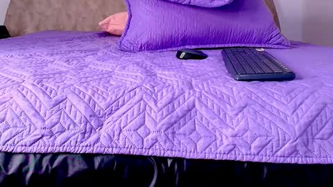 Abigail online show from 11/22/25, 03:05