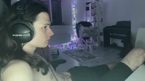 hi  cum in pvt noi extra tip online show from 05/12/26, 10:07