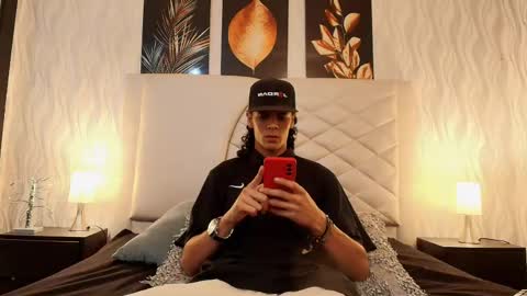 Snapshot of abravanel_sefardi chatting on 05/27/26, 01:57 Abrovanel online show from 05/27/26, 01:57