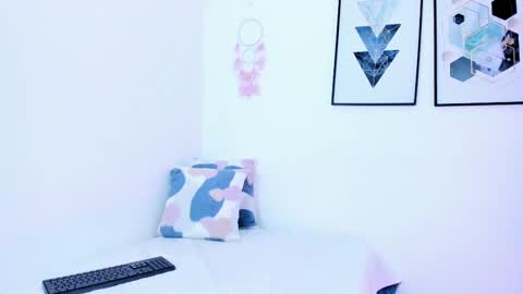 Abriil online show from 03/04/25, 03:22