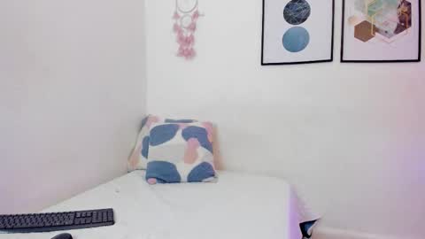 Abriil online show from 10/11/25, 03:50