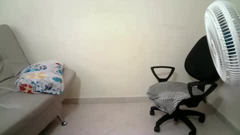 abril__ass online show from 10/24/25, 04:14