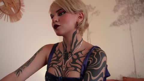 April  online show from 10/12/25, 10:58