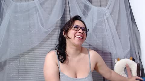 abril_bianchi online show from 12/12/24, 05:48
