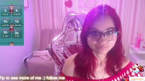 abril_ch_ online show from 12/20/24, 02:27