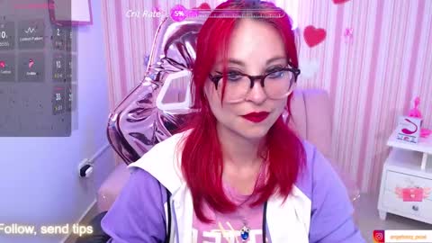 abril_ch_ online show from 01/08/25, 10:48