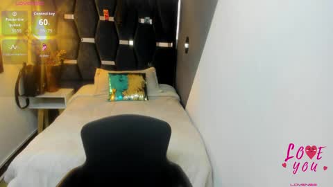 Snapshot of abril_fox__ chatting on 04/04/26, 08:17 Abril Fox online show from 04/04/26, 08:17