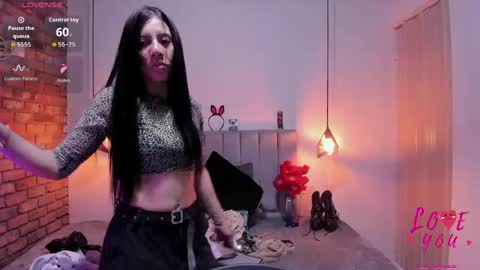 Snapshot of abril_fox__ chatting on 04/18/26, 07:58 Abril Fox online show from 04/18/26, 07:58