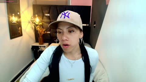 Snapshot of abril_fox__ chatting on 05/07/26, 08:47 Abril Fox online show from 05/07/26, 08:47