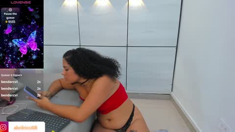 Abril  online show from 01/25/25, 10:29