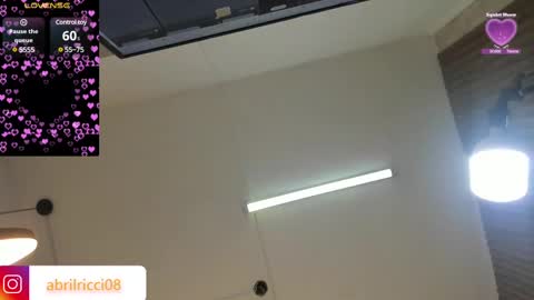 Abril  online show from 03/10/25, 03:45
