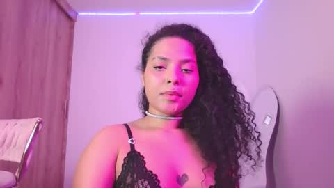 Abril  online show from 10/13/25, 03:50