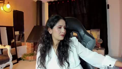 Snapshot of abril_riios chatting on 05/07/26, 01:49 Abril online show from 05/07/26, 01:49
