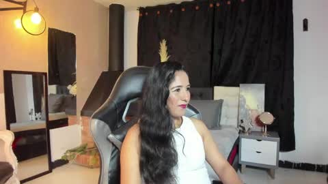 Snapshot of abril_riios chatting on 06/04/26, 03:56 Abril online show from 06/04/26, 03:56