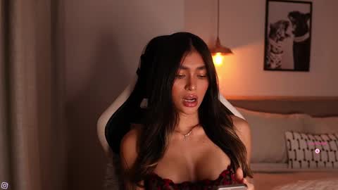 My name is Alexa. Please say hello I like to chat with you. If you have requests please use tip online show from 12/21/25, 10:50