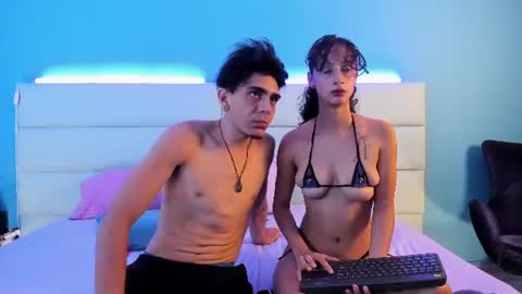 Abril and Julian online show from 06/13/26, 11:41