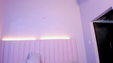 Abril and Julian online show from 06/17/26, 12:07
