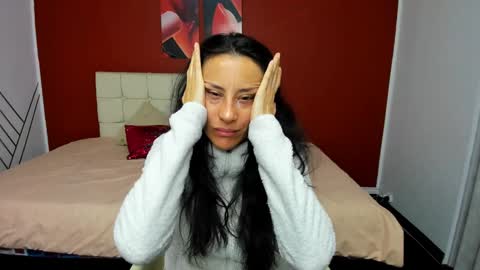 Snapshot of abrillee1 chatting on 01/04/25, 01:42 ABRIL online show from 01/04/25, 01:42