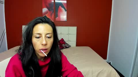 Snapshot of abrillee1 chatting on 01/24/25, 09:17 ABRIL online show from 01/24/25, 09:17