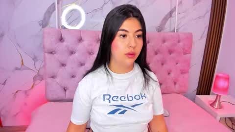 Snapshot of abrilquintana chatting on 03/12/26, 11:27 Abril online show from 03/12/26, 11:27