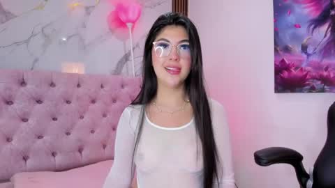 Snapshot of abrilquintana chatting on 04/15/26, 11:28 Abril online show from 04/15/26, 11:28