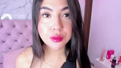 Snapshot of abrilquintana chatting on 05/08/26, 11:37 Abril online show from 05/08/26, 11:37