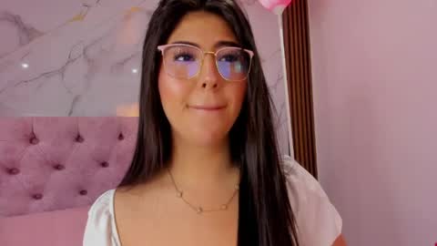 Snapshot of abrilquintana chatting on 05/20/26, 11:38 Abril online show from 05/20/26, 11:38