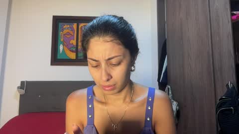 Snapshot of abrilsantosxo chatting on 04/04/26, 12:35 abrilsantosxo online show from 04/04/26, 12:35