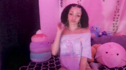 Peach online show from 10/05/25, 03:16