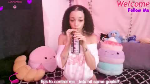 Peach online show from 11/05/25, 04:12